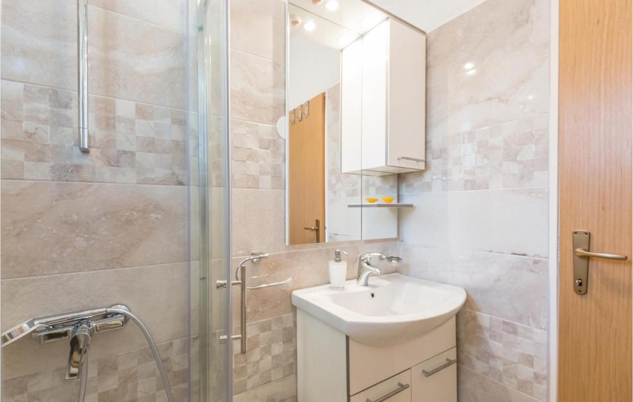 Lovely Apartment In Brela With House Sea View Exterior photo